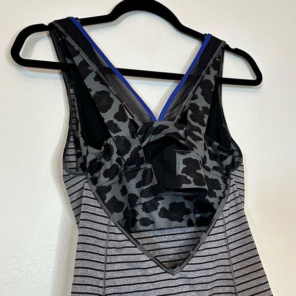 Lululemon Athletica Striped Cherry Cheetah Super Sport Tank Black Gray Size 6 - Picture 5 of 6
